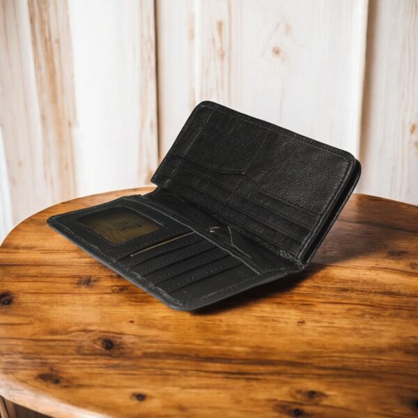 Clutch | Sleek & Sophisticated | Expertly Crafted Leather - Image 9